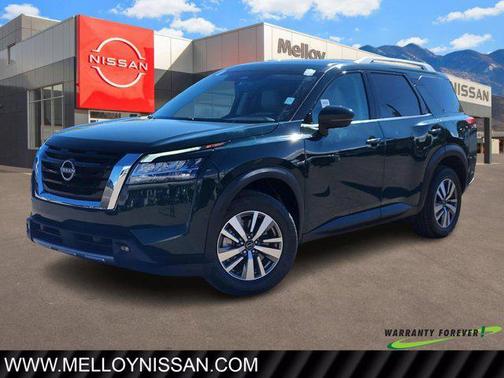 2023 Nissan Pathfinder SL 4WD