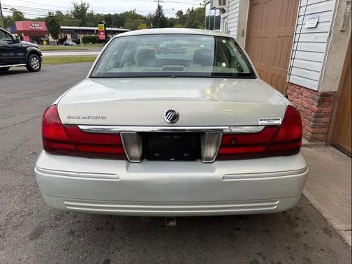 2005 Mercury Grand Marquis GS