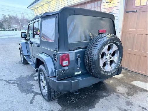 2017 Jeep Wrangler Unlimited Sahara