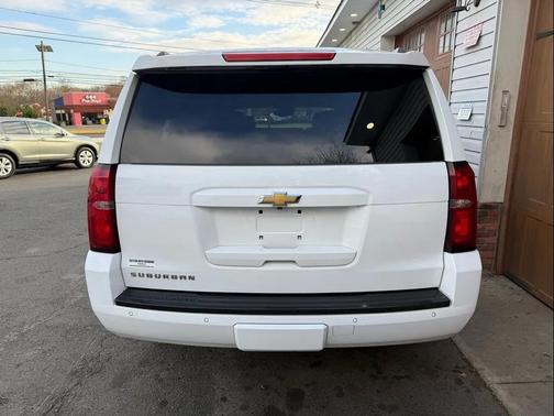 2017 Chevrolet Suburban LT