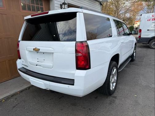 2017 Chevrolet Suburban LT
