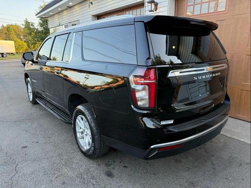 2021 Chevrolet Suburban LT