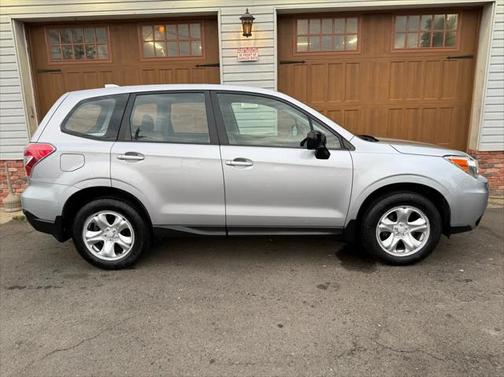2016 Subaru Forester 2.5i
