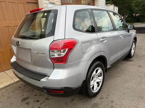 2016 Subaru Forester 2.5i