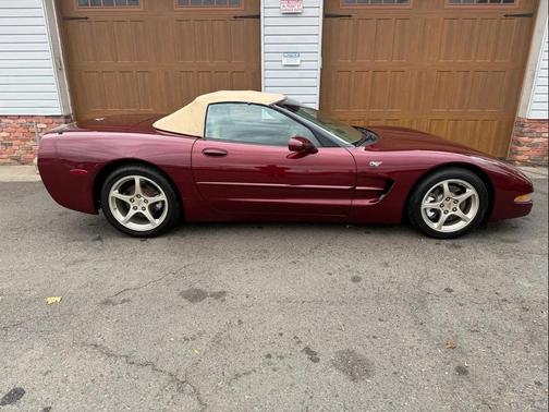 2003 Chevrolet Corvette Base