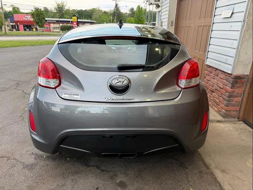 Triathlon Gray Metallic 2015 Hyundai Veloster Base