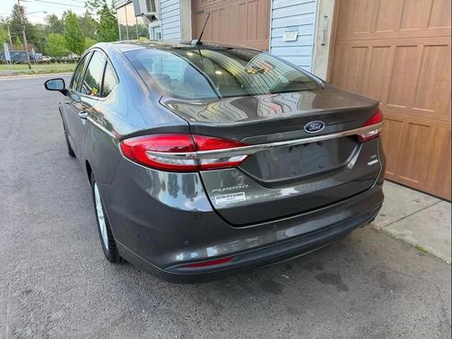 Magnetic Metallic 2018 Ford Fusion SE