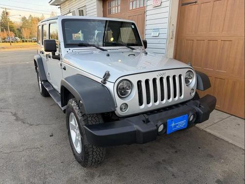 Bright Silver Metallic Clearcoat 2012 Jeep Wrangler Unlimited Sport SUV