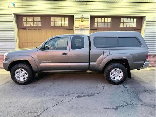 2013 Toyota Tacoma Base