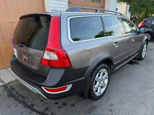 2010 Volvo XC70 T6