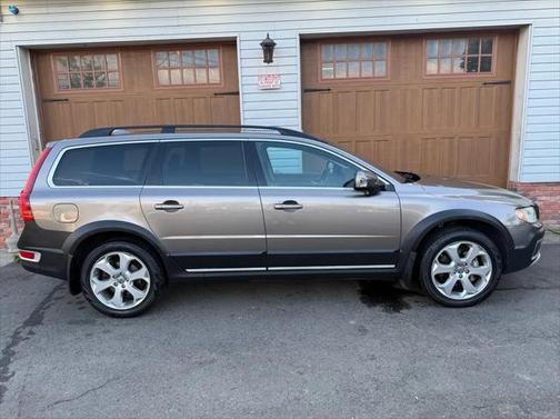 2010 Volvo XC70 T6