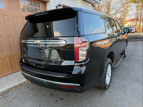 2021 Chevrolet Suburban LS