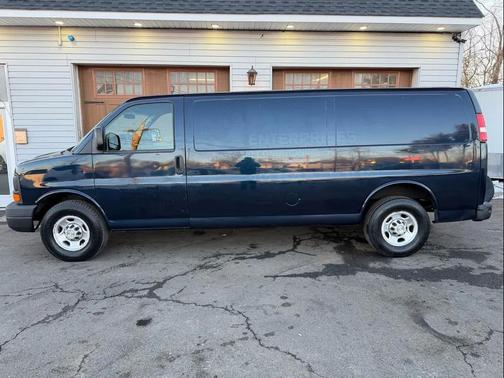 2011 Chevrolet Express 2500 Work Van