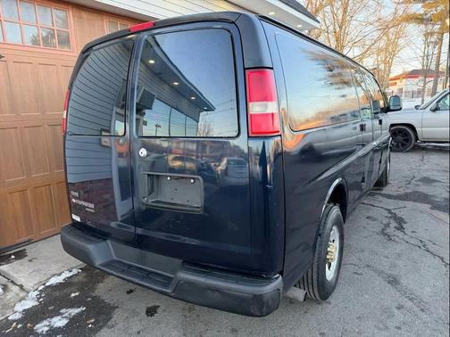 2011 Chevrolet Express 2500 Work Van