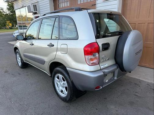 2002 Toyota RAV4 Base