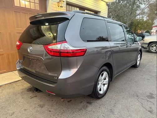 2015 Toyota Sienna LE