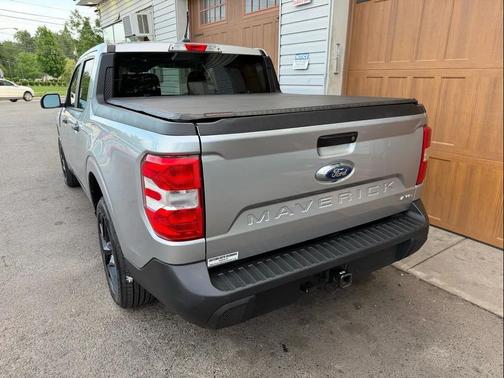 Iconic Silver Metallic 2022 Ford Maverick XL