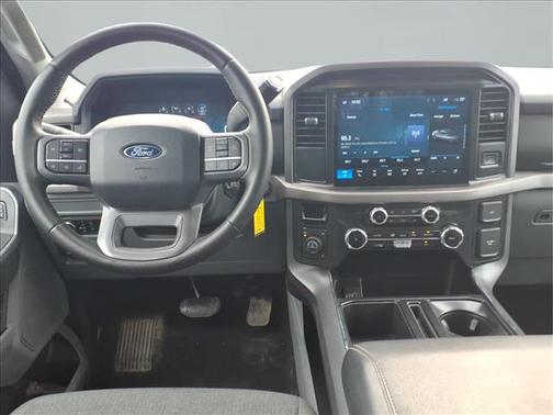 Rapid Red Metallic Tinted Clearcoat 2025 Ford F-150 XLT