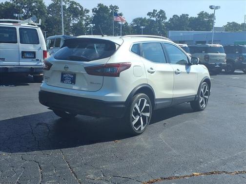 2022 Nissan Rogue Sport SL