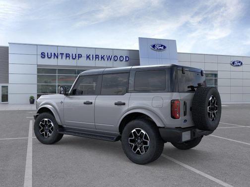 Avalanche Gray 2026 Ford Bronco Outer Banks