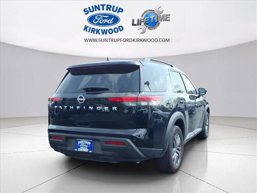 Black 2025 Nissan Pathfinder SV