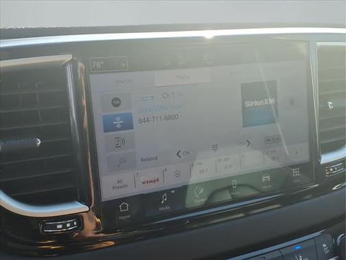 2024 Chrysler Pacifica Touring-L