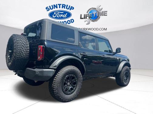 Black 2023 Ford Bronco Wildtrak
