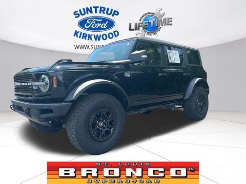 Black 2023 Ford Bronco Wildtrak