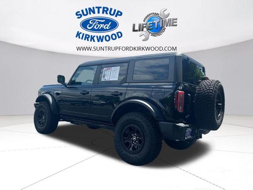 Black 2023 Ford Bronco Wildtrak