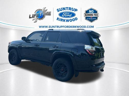 Midnight Black Metallic 2019 Toyota 4Runner SR5 Premium
