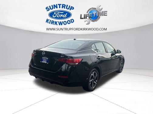 Black 2024 Nissan Sentra SV