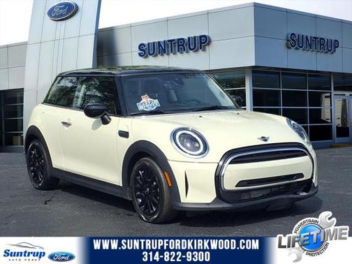 2023 MINI Hardtop Signature