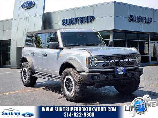 2022 Ford Bronco Badlands
