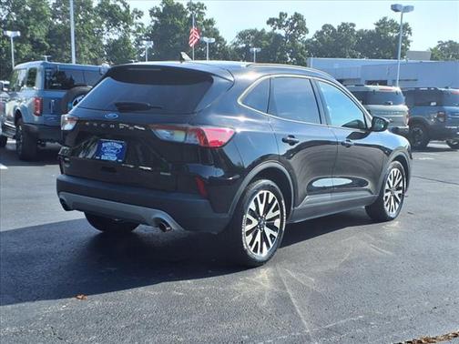 2020 Ford Escape SE
