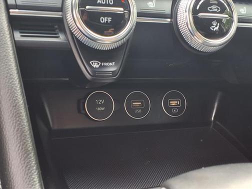 2022 Genesis G70 2.0T