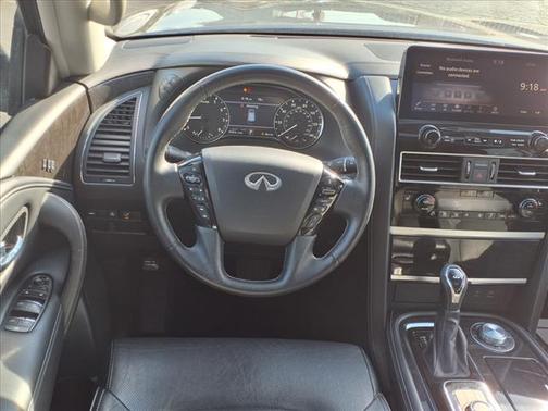 2023 INFINITI QX80 Luxe