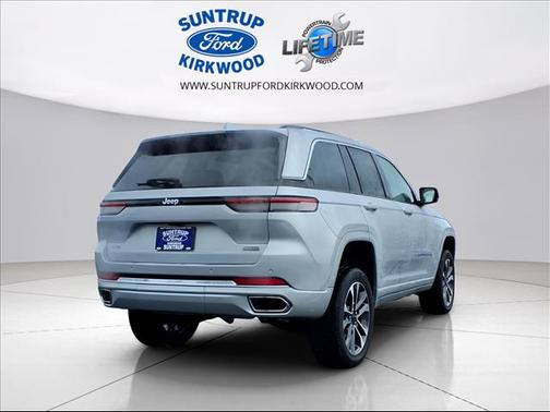 2022 Jeep Grand Cherokee 4xe Overland
