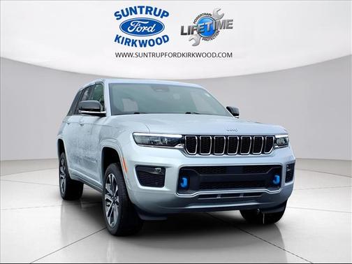2022 Jeep Grand Cherokee 4xe Overland