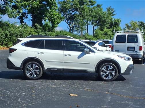 2022 Subaru Outback Touring XT