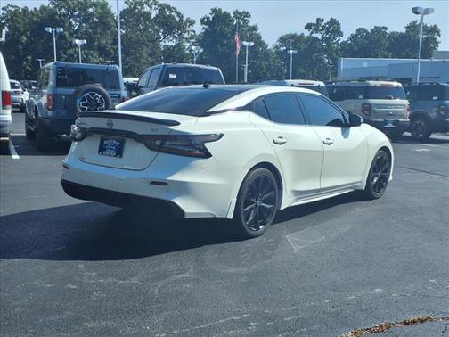 2023 Nissan Maxima SR