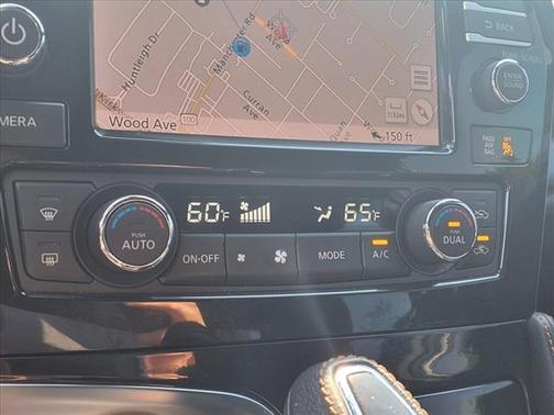 2023 Nissan Maxima SR