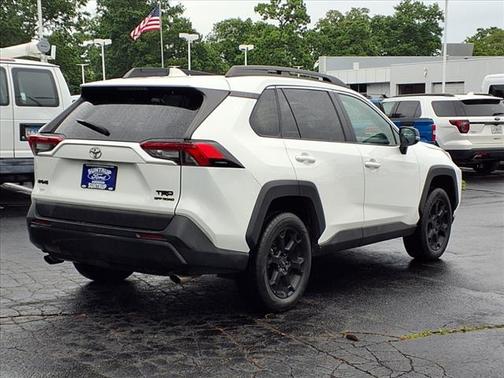 2021 Toyota RAV4 SE