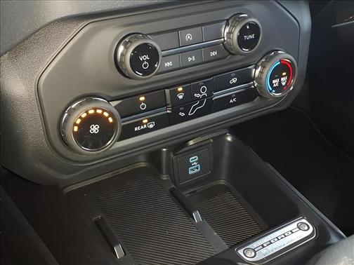 Carbonized Gray Metallic 2025 Ford Bronco Base