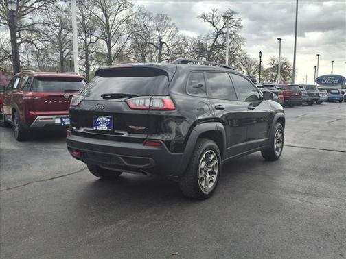 2022 Jeep Cherokee Trailhawk