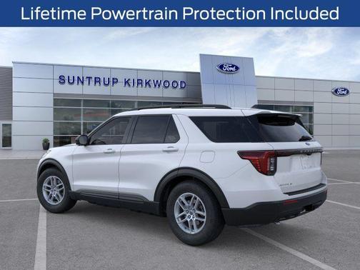 Space White Metallic 2026 Ford Explorer Active