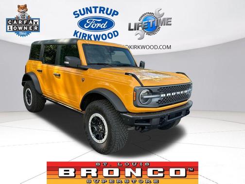 Cyber Orange Metallic Tricoat 2022 Ford Bronco Badlands