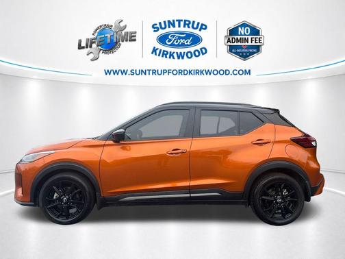 Monarch Orange / Super Black 2023 Nissan Kicks SR