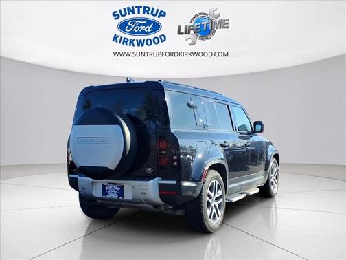 2020 Land Rover Defender 110 SE