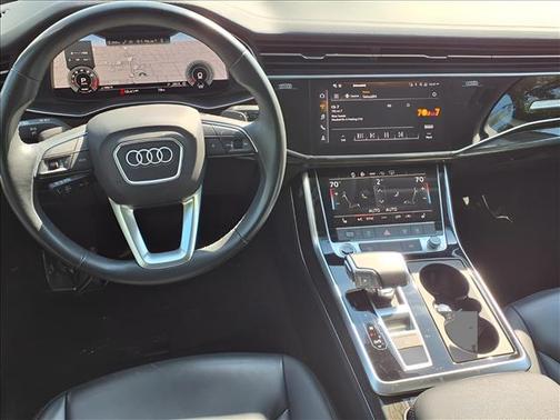 2024 Audi Q7 45 Premium Plus