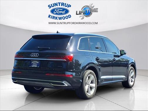 2024 Audi Q7 45 Premium Plus